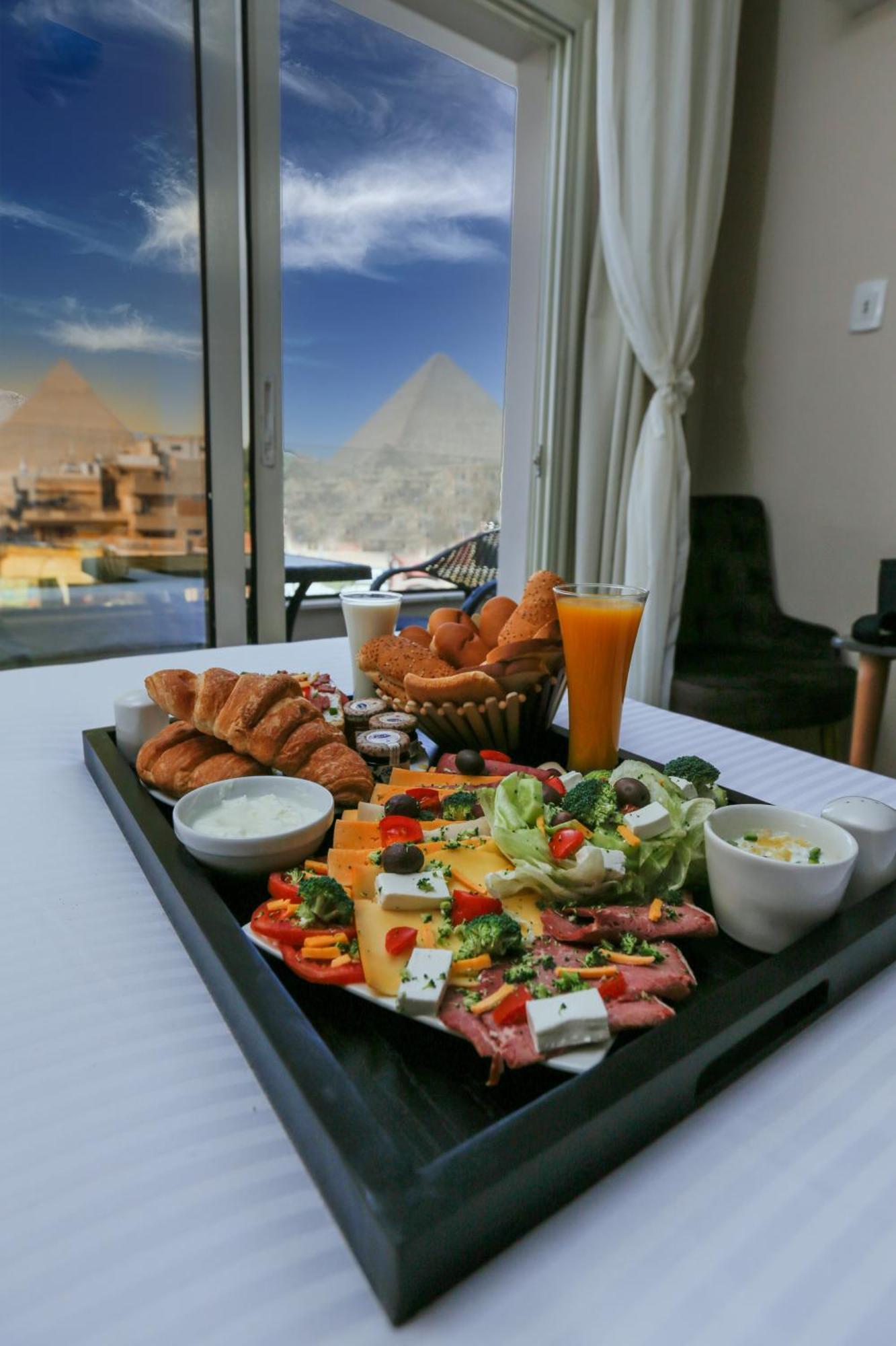 Steps In Pyramids View Hotel Kafret el-Gabal Екстериор снимка