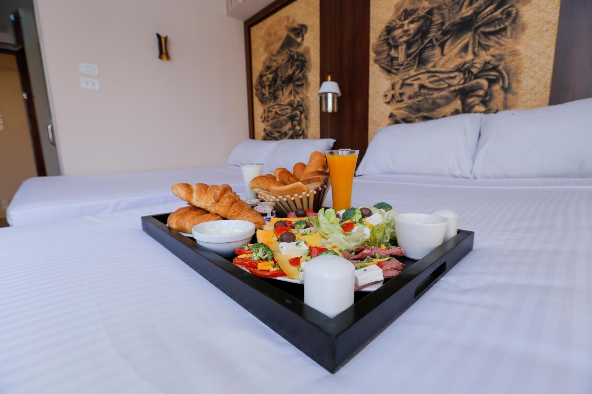 Steps In Pyramids View Hotel Kafret el-Gabal Екстериор снимка